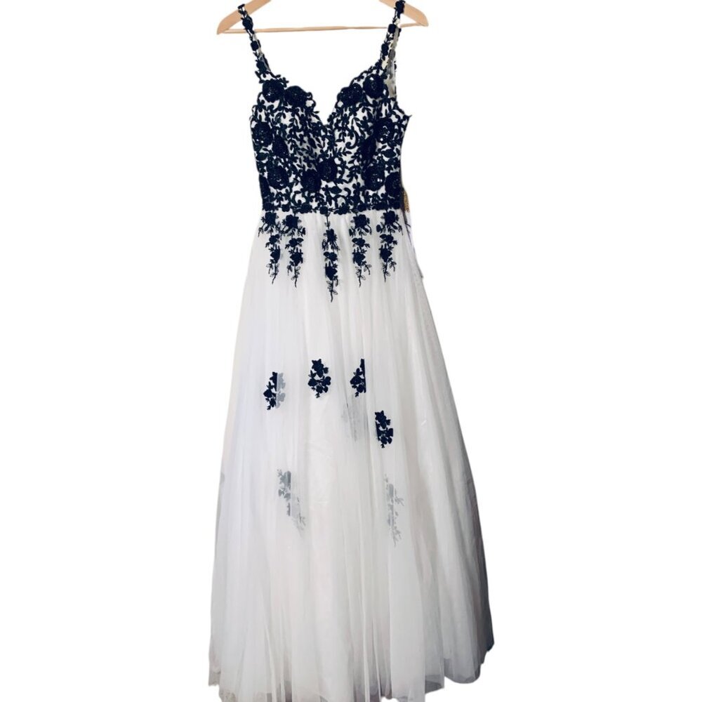Say Yes to PROM WH Dress BLK Floral Lace Applique Open Back Straps Tulle Skirt 8